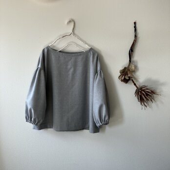 ふんわりウールグレーのブラウス（0to-137）