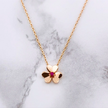 幸せのクローバー【高品質！送料無料！当日配送！】ピンクゴールド　ミニ　ネックレス