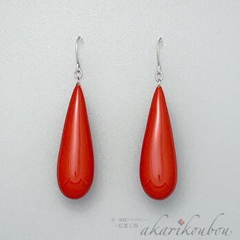 【Pt900】漆ピアス 赤 長雫型 朱漆 フックピアス：プラチナピアス 還暦祝い 金沢漆器 漆アクセサリー