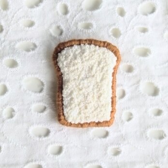 もこもこ食パンの刺繍ブローチ　ブラウン