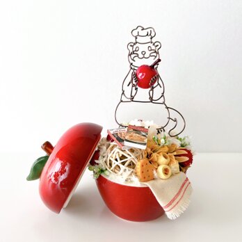 【 受注制作 】フェレットのパティシエさんアップルアレンジメント