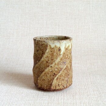 八角湯のみ（ねじり模様a）