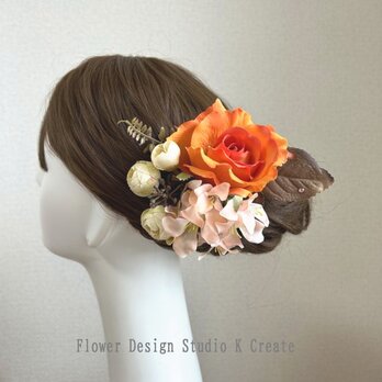 オレンジの薔薇とエクリュローズのブーケ風の髪飾り　フラメンコ　ダンス　髪飾り　発表会　フローレス　オレンジ