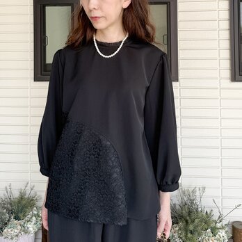 [予約販売] ブラックジョーゼット×レース・アシンメトリーブラウス（セットアップ可／イージーケア）結婚式 卒業式  冠婚葬祭