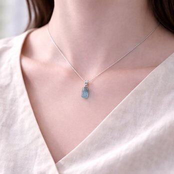 ナイジェリア産アクアマリン原石ネックレス｜一点物｜3月誕生石｜小粒・華奢・シンプルジュエリー gn118