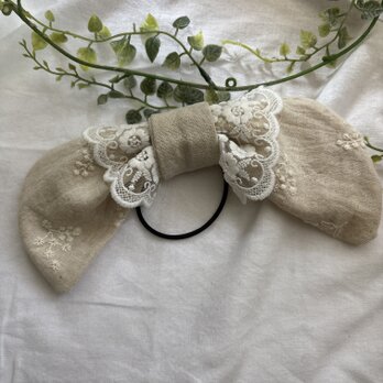 リネン生成り実花リーフ刺繍リボンヘアゴム♡ハンドメイド♡レース刺繍♡