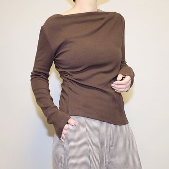 秋冬新作❤︎5色展開/綿混立体的なタック入りボートネックカットソーT（ブラウン）25042