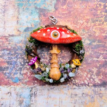 【03】異世界の森のきのこ　大きめペンダント