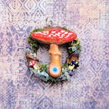 【04】異世界の森のきのこ　大きめペンダント