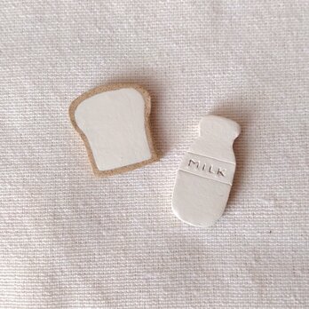 食パンと牛乳のブローチ