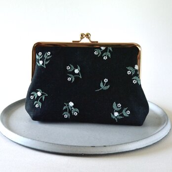 【ブラック】ビーズ　刺繍　小花　がま口　ポーチ