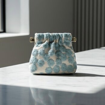 【ふわふわバネ口ポーチ】リップ・イヤホン・アクセサリー収納／小物入れにも/刺繍/プレゼントにもおすすめ