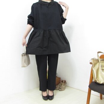 2850ふんわり優美な黒のデニムパイルギャザーブラウス