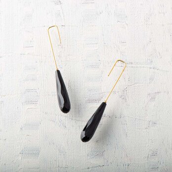 Crochet(クロシェ）なめらかに輝くブラックスピネル（カット）　ゴールドコーティング