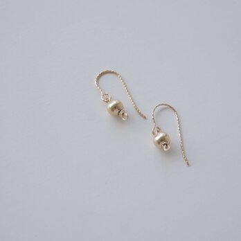 小さな満月 ｜14kgf 小さなフックピアス 上品 シンプル