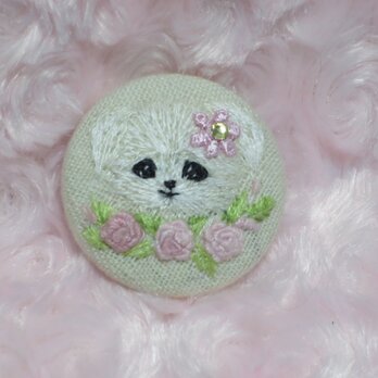 刺繍  ブローチ  犬  マルチーズ と薔薇  アクセサリー  ハンドメイド