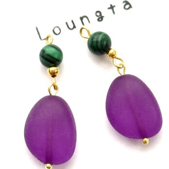 グリーンマラカイト天然石ピアス パープガラスビーズ 樹脂ピアス