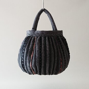 black ribbon maru bag