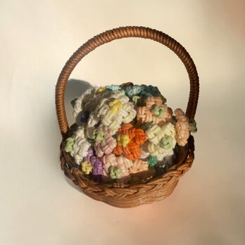【お花増量しました】クラフトバンド製、かごとお花のオブジェ