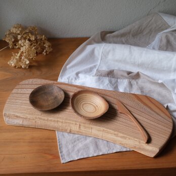 ケヤキのサービングボード〈ガラスコーティング〉【v1558】