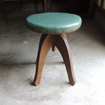 みどりの回転椅子