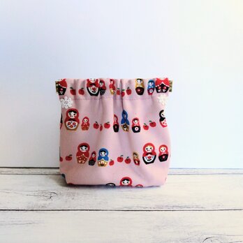 カントリー雑貨　マトリョーシカ＆りんご　バネ口ポーチ　ピンク　