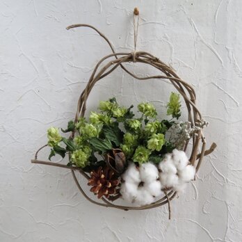 ホップと綿の実のリース