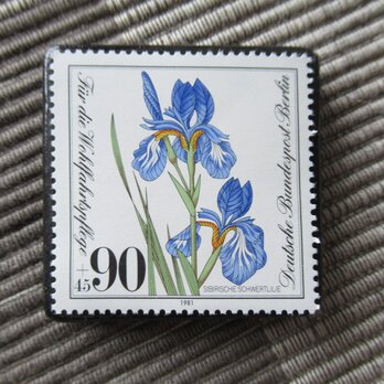 ドイツ　植物切手ブローチ10541