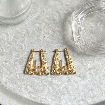 P720-ヴィンテージピアス U.S.A.  Gold Tone Geometric Texture Square