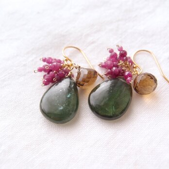 【K14gf】Green apatite × Ruby Earrings／グリーンアパタイトドロップ フリンジピアス