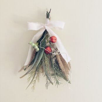 赤いりんごのスワッグ