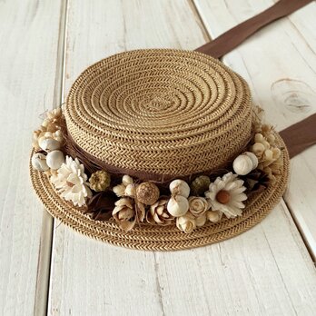 ドール用ドライの木の実付きカンカン帽(ホワイト・内径約6cm)