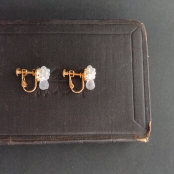 小耳さん向けフラワーイヤリング <rosequartz> ピアスへ変更可