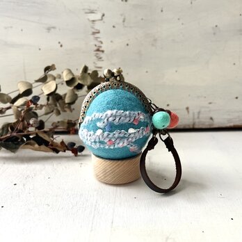 羊毛フェルトのまんまるがま口（ブルー）