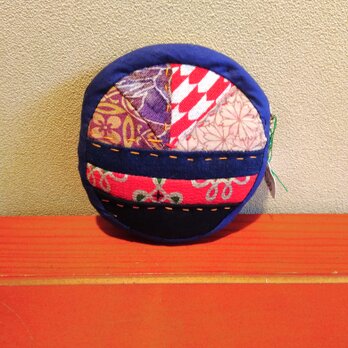 着物　パッチワーク丸型ポーチ