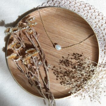 【人気】14kgf うるつや淡水バロックパールの１粒ネックレス