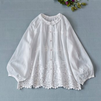 コットン100%立体刺繍小衿付きバルーンスリーブ大人可愛い長袖トップス♪