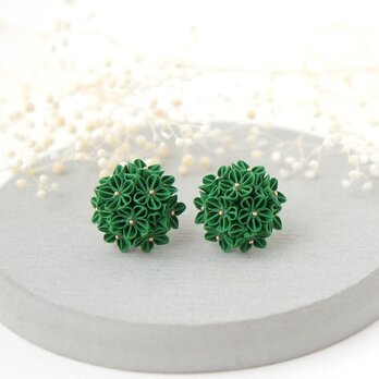 スタッドピアス 「 クラシックグリーン 」 緑色 クリスマスカラー 秋冬色 深緑色 グリーン 着物 和装 金属アレルギー対応