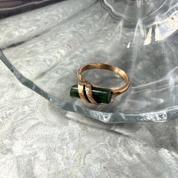 RA138-【 AVON 】エイボン・ヴィンテージリング 1978 Captured Jade Ring