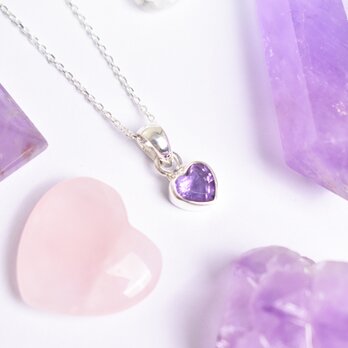 小さなハートのアメジストシルバーネックレス　シルバー925　天然石　ネックレス　アメシスト
