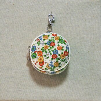 着物リメイク　ちっちゃなまあるいポーチ