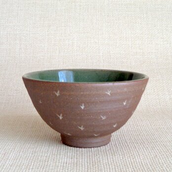 碗 (青磁象嵌 草紋b)