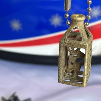 「バイクガレージ　歴代の記憶」オーダーメイドボトル型ネックレス