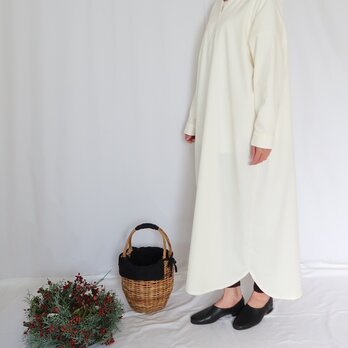 sample price☆シャツコーデュロイ・スキッパーワンピース・オフホワイト・フリーサイズ