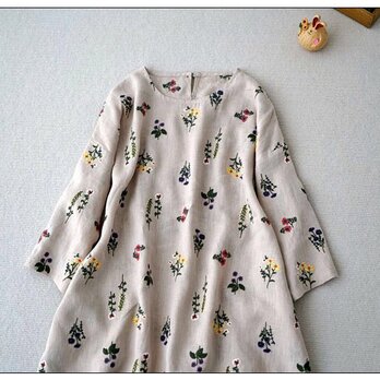 リネン100％花総刺繡ポケット付シンプルな大人可愛い七分袖ワンピース♪