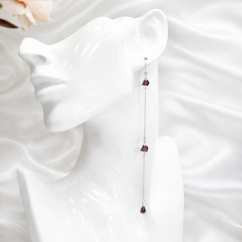 【イヤリング交換可能　ピアス】　ガーネット