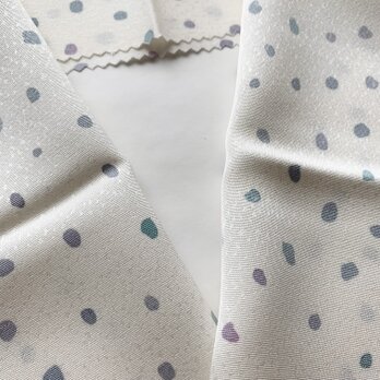 絹手染半衿（小石）