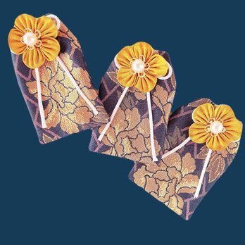 （月夜の牡丹）元巫女が作る花のお守り袋