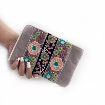 【豪華なインド刺繍の通帳ポーチ】１点限定販売/上品で大人可愛い/通帳・カード・お薬手帳/通院ポーチ/カードポケット