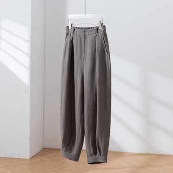 きれいに穿けるフロントタックパンツ　リネン100％　裾絞りハイウェストパンツ　ダークグレー　200805-2